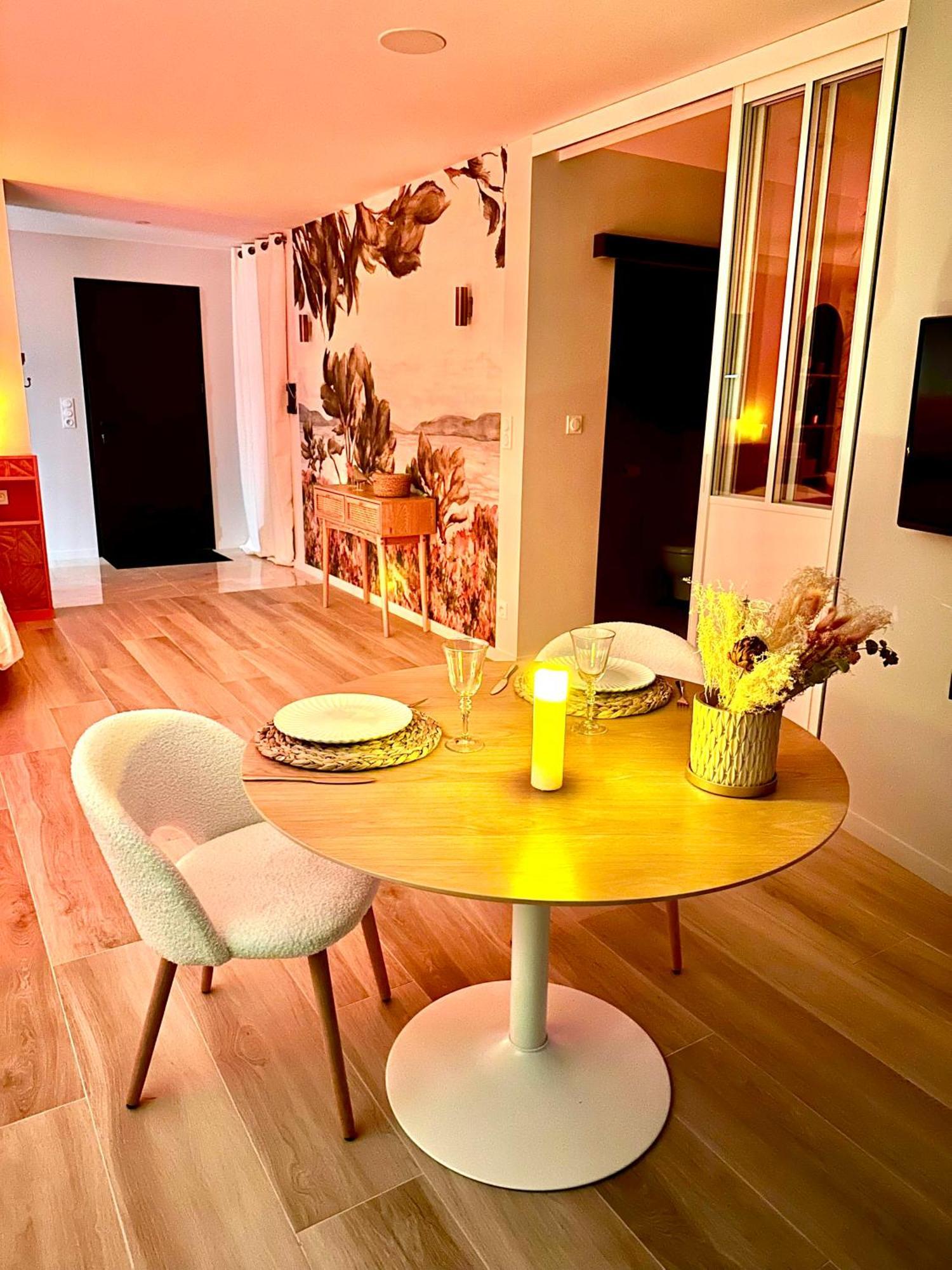 Saint-Hilaire-de-Talmont Les Suites Du Payre - Suite Romance מראה חיצוני תמונה