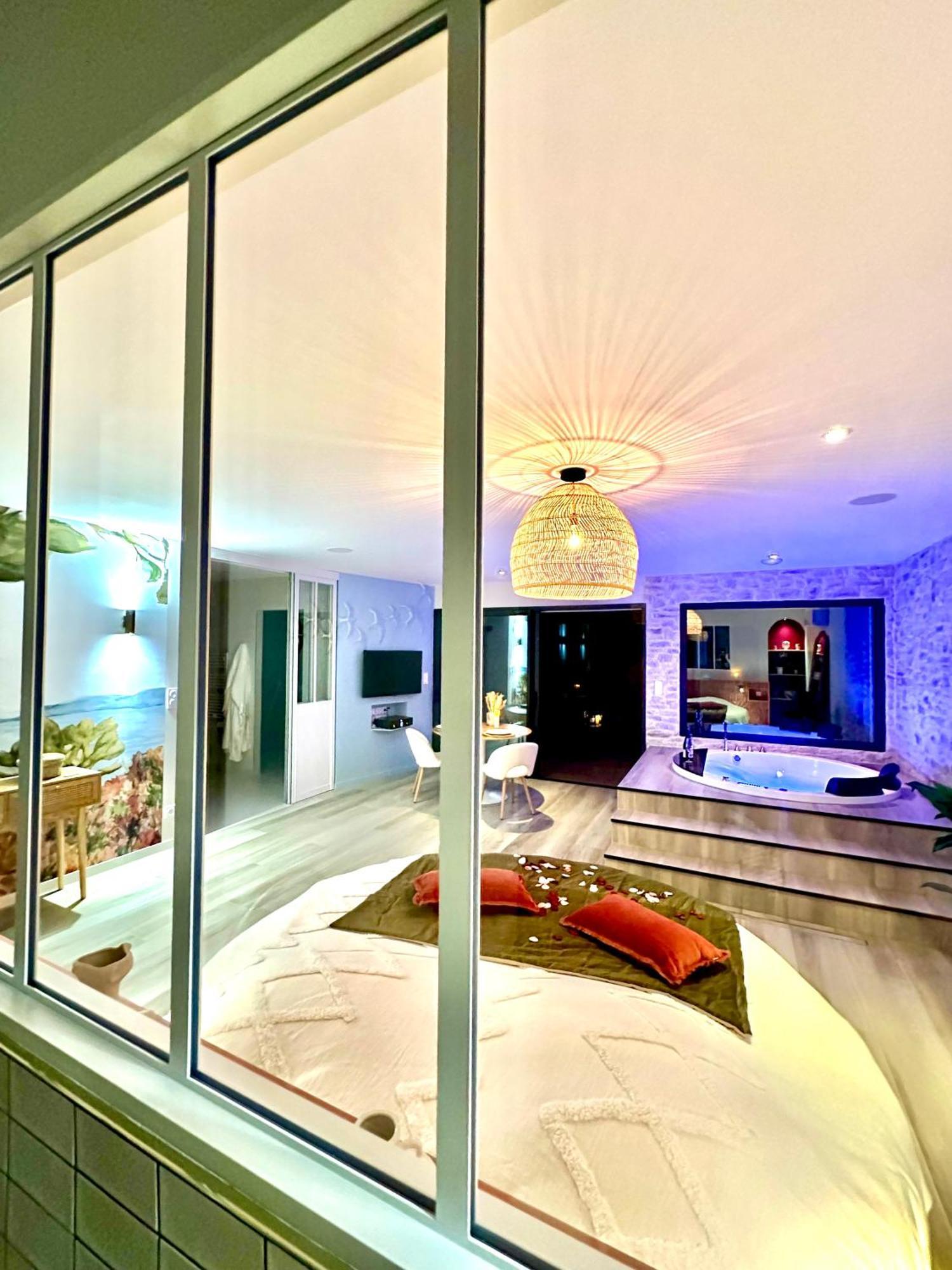 Saint-Hilaire-de-Talmont Les Suites Du Payre - Suite Romance מראה חיצוני תמונה