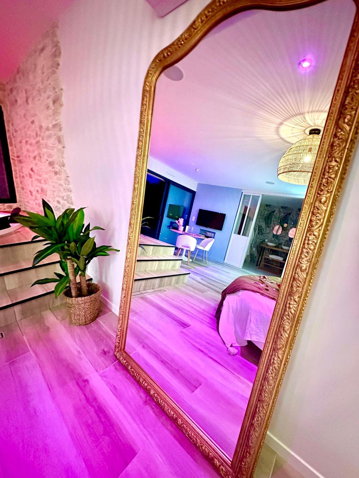 Saint-Hilaire-de-Talmont Les Suites Du Payre - Suite Romance מראה חיצוני תמונה