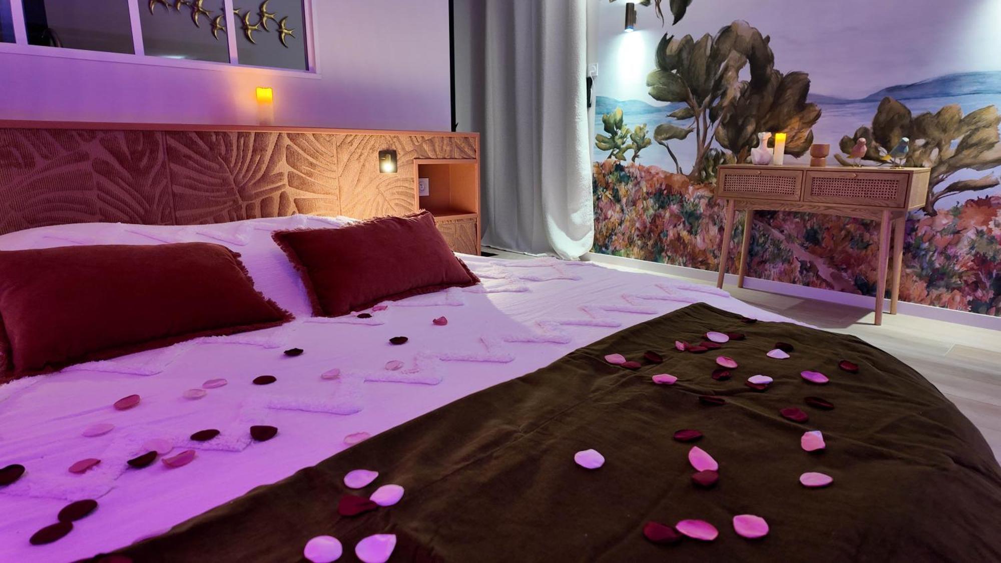 Saint-Hilaire-de-Talmont Les Suites Du Payre - Suite Romance מראה חיצוני תמונה