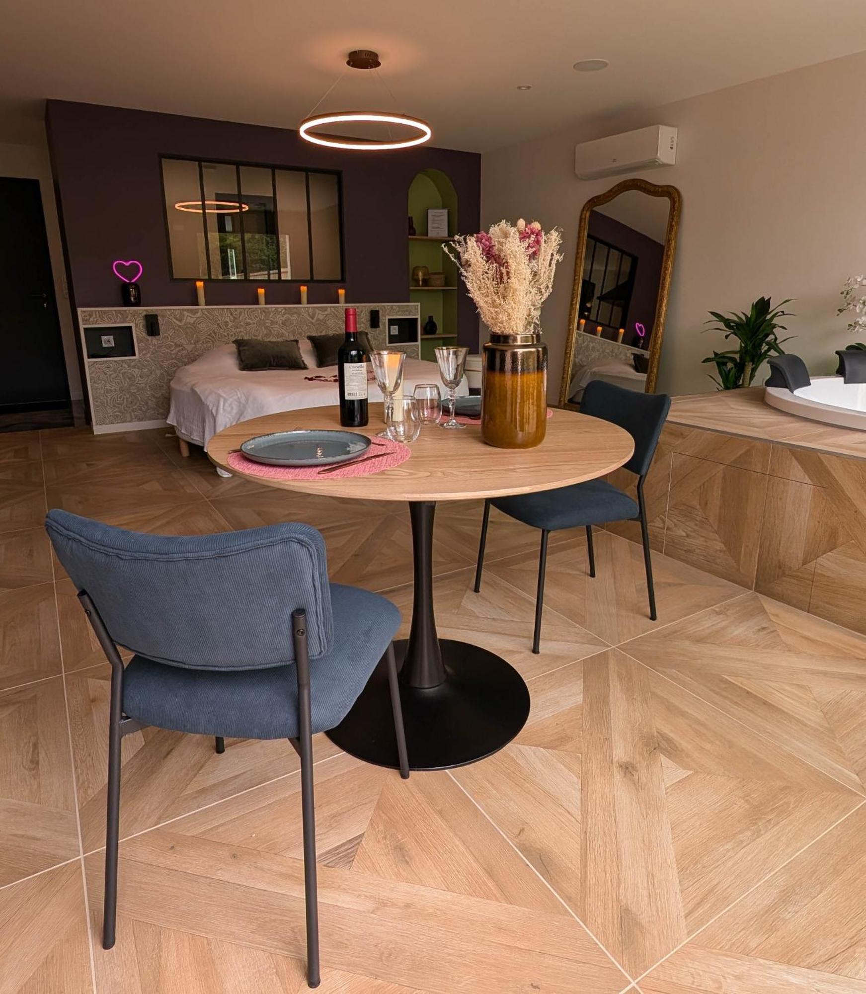 Saint-Hilaire-de-Talmont Les Suites Du Payre - Suite Romance מראה חיצוני תמונה