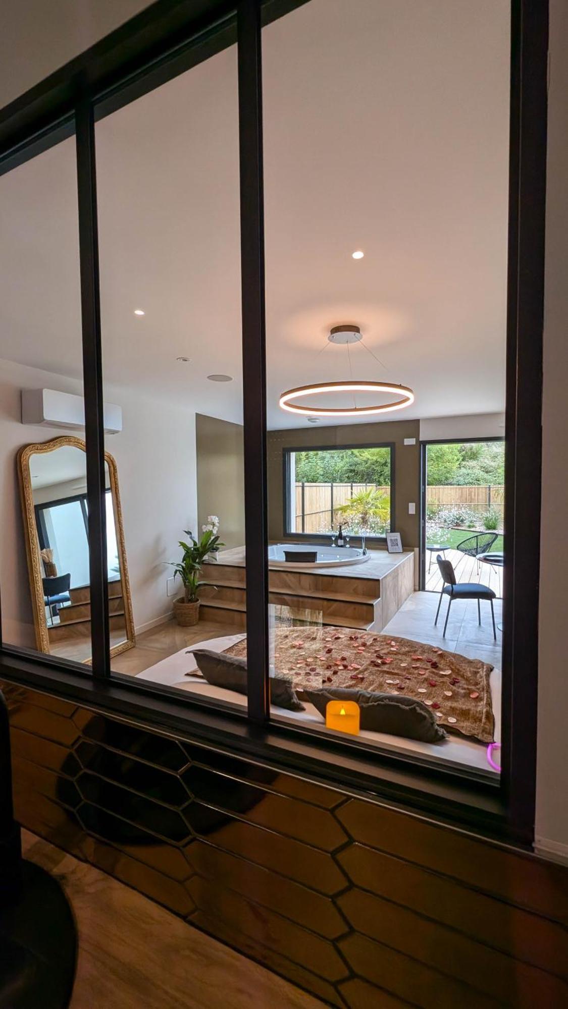 Saint-Hilaire-de-Talmont Les Suites Du Payre - Suite Romance מראה חיצוני תמונה